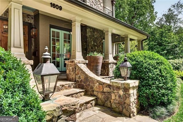 1609 Nottingham Way NE, Atlanta, GA 30309