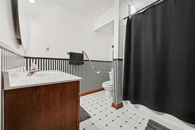 2731 Hunters Point, Comstock Twp, MI 49048