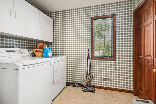 2731 Hunters Point, Comstock Twp, MI 49048