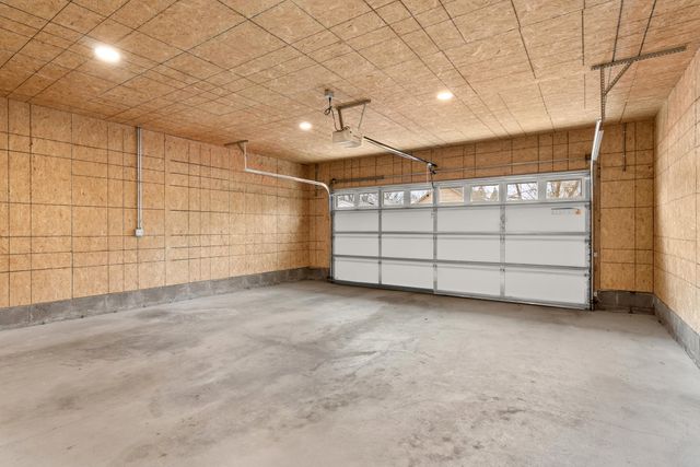 610 6th Avenue S, Hopkins, MN 55343