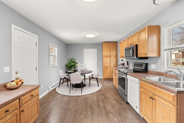610 6th Avenue S, Hopkins, MN 55343
