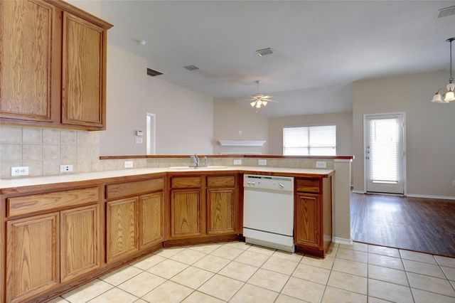 1305 Mountain Peak Drive, Fort Worth, TX 76052