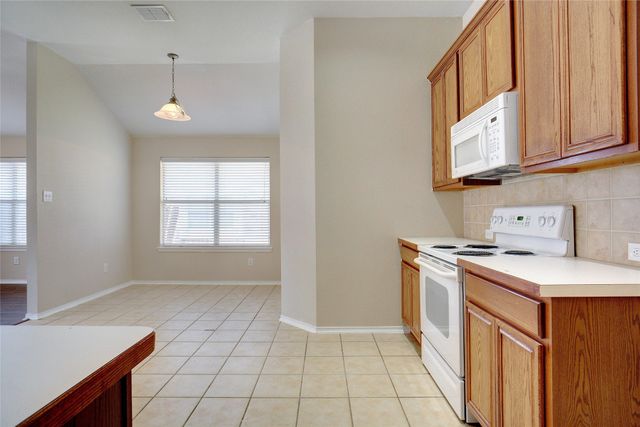 1305 Mountain Peak Drive, Fort Worth, TX 76052