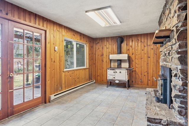 829 SW Lake Roesiger Road, Snohomish, WA 98290