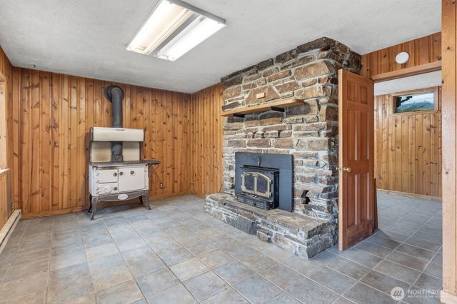 829 SW Lake Roesiger Road, Snohomish, WA 98290