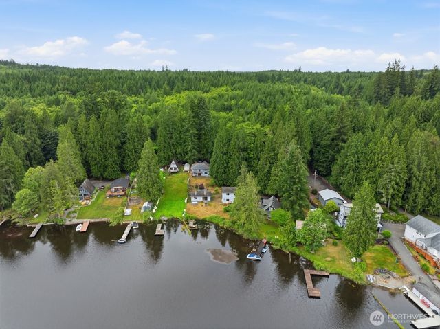 829 SW Lake Roesiger Road, Snohomish, WA 98290
