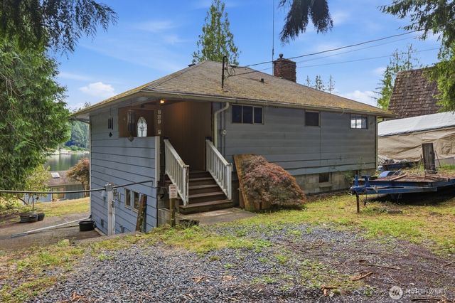 829 SW Lake Roesiger Road, Snohomish, WA 98290
