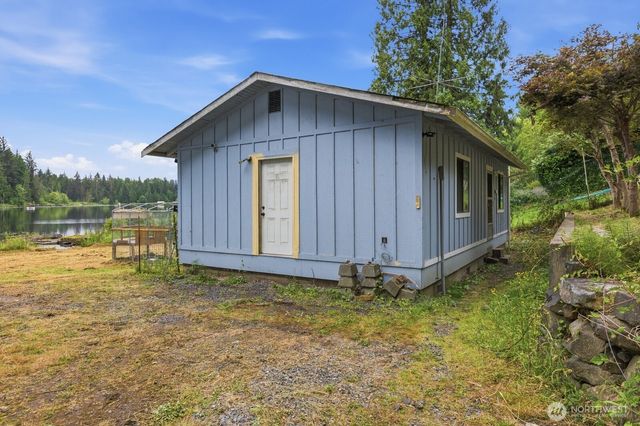 829 SW Lake Roesiger Road, Snohomish, WA 98290