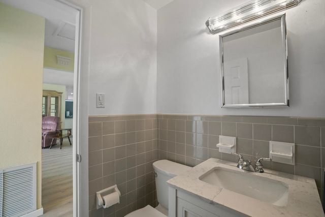 2270 SW 30TH Terrace, Fort Lauderdale, FL 33312