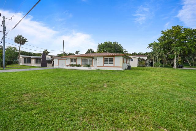 2270 SW 30TH Terrace, Fort Lauderdale, FL 33312