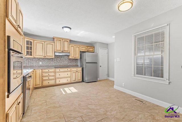 2989 Willowstone Drive, Lizella, GA 31052