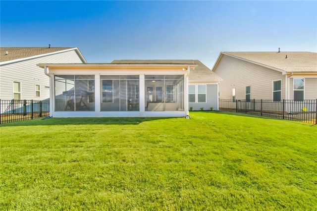 284 Pecks Court, Hoschton, GA 30548
