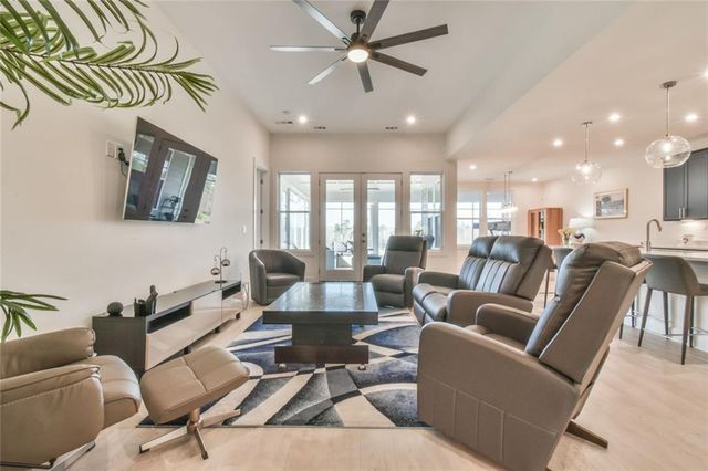 284 Pecks Court, Hoschton, GA 30548