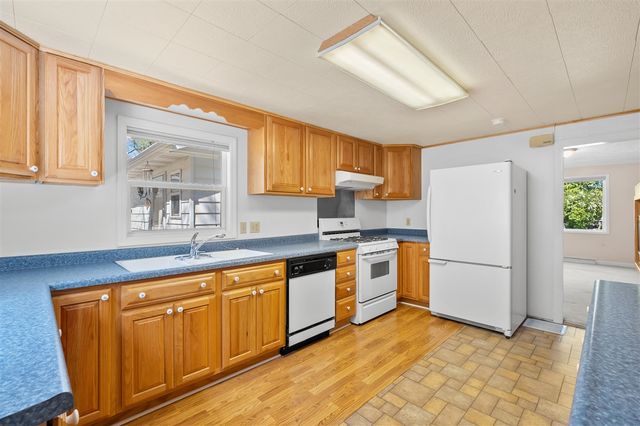 52320 Sheridan Road, Paw Paw, MI 49079