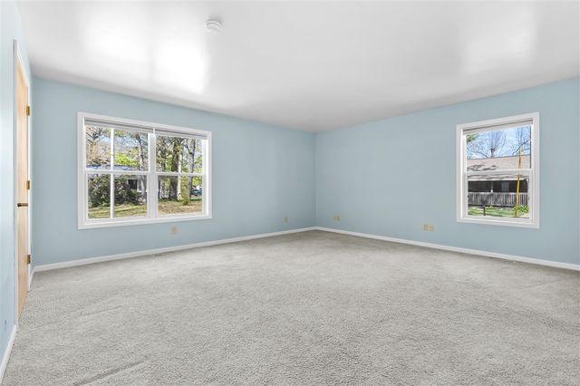 52320 Sheridan Road, Paw Paw, MI 49079