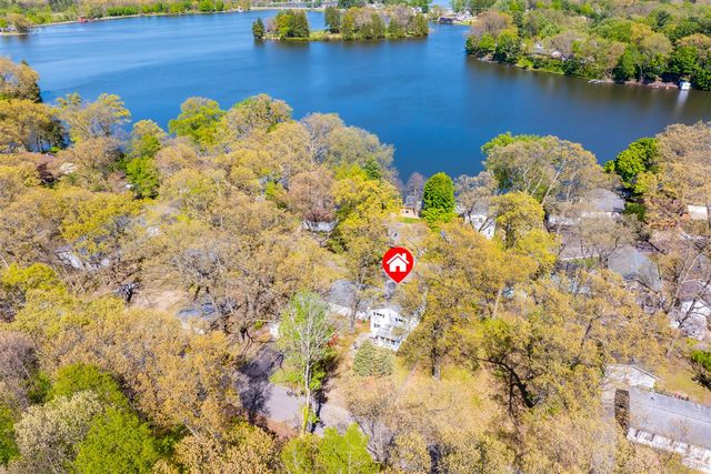 52320 Sheridan Road, Paw Paw, MI 49079