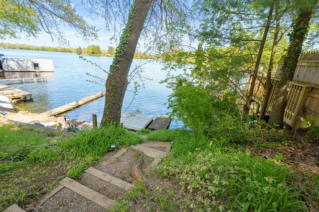 52320 Sheridan Road, Paw Paw, MI 49079