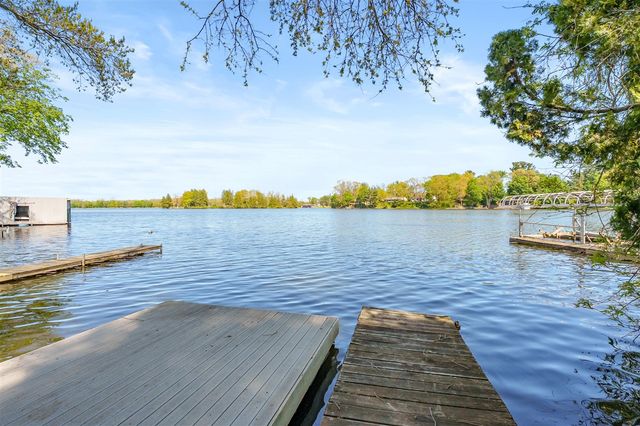 52320 Sheridan Road, Paw Paw, MI 49079