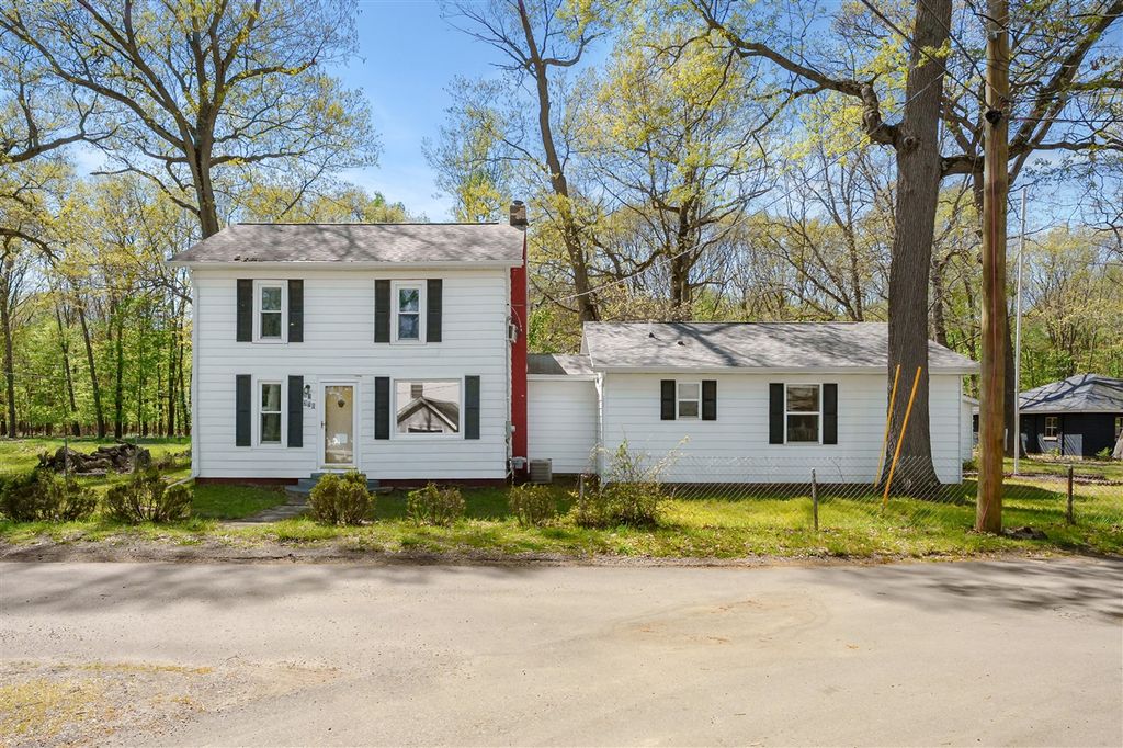 52320 Sheridan Road, Paw Paw, MI 49079