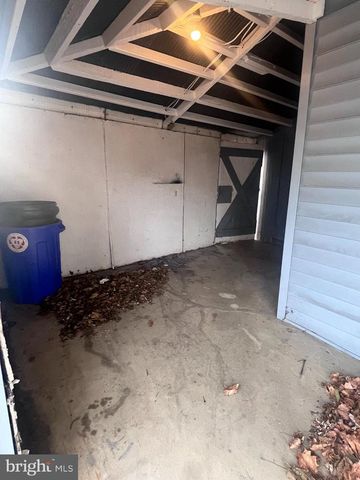 28 S QUEEN STREET, Shippensburg, PA 17257