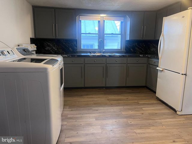 28 S QUEEN STREET, Shippensburg, PA 17257