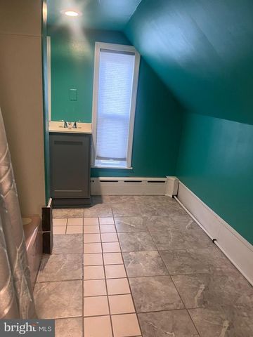 28 S QUEEN STREET, Shippensburg, PA 17257