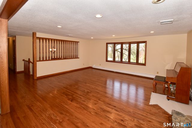 45 Grissom Road, Manchester, CT 06042