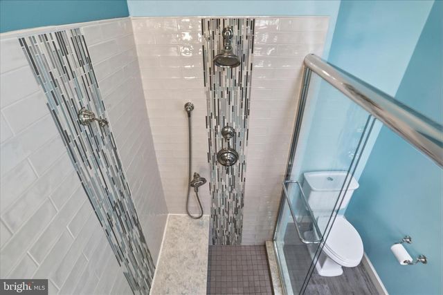 901 HARRISON CIR, Alexandria, VA 22304