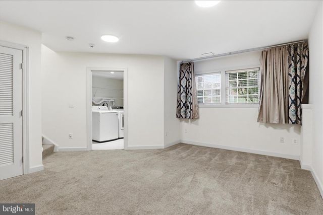 901 HARRISON CIR, Alexandria, VA 22304