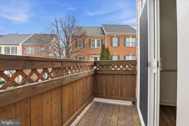 901 HARRISON CIR, Alexandria, VA 22304