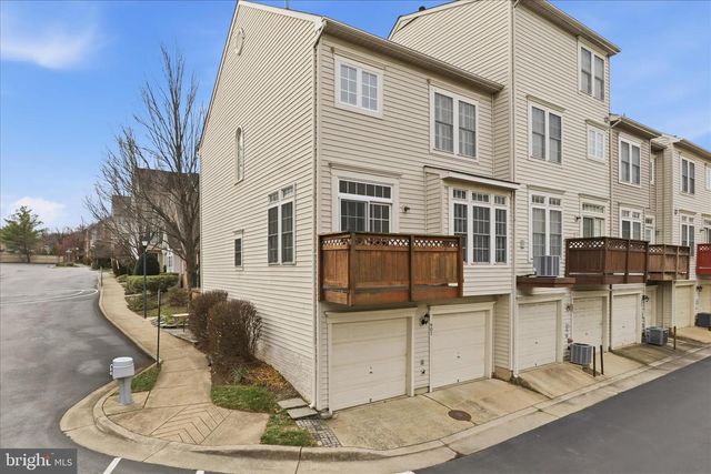 901 HARRISON CIR, Alexandria, VA 22304