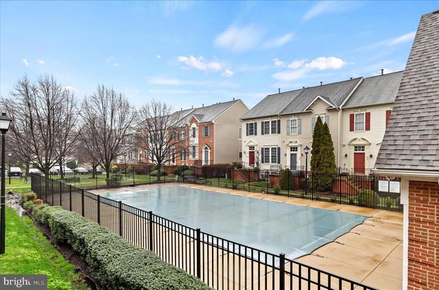 901 HARRISON CIR, Alexandria, VA 22304