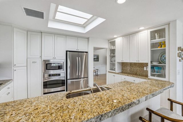 8 Barnard Court, Rancho Mirage, CA 92270