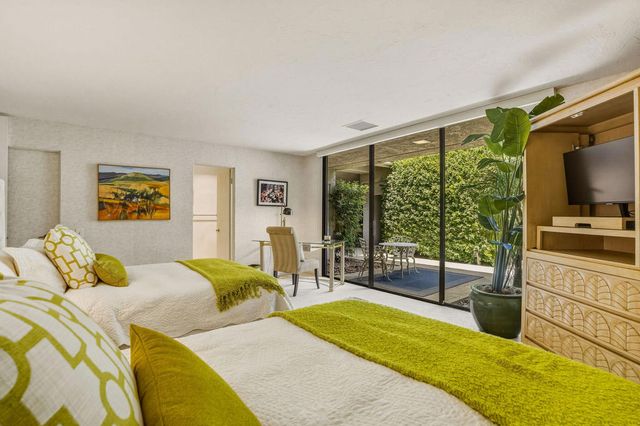 8 Barnard Court, Rancho Mirage, CA 92270
