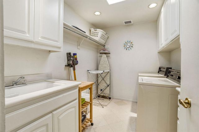 8 Barnard Court, Rancho Mirage, CA 92270