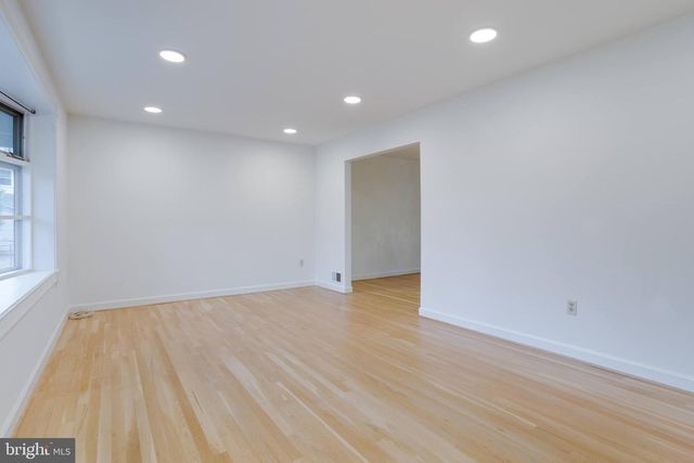 8122 TRURO CT, Springfield, VA 22152