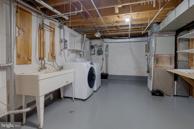 8122 TRURO CT, Springfield, VA 22152