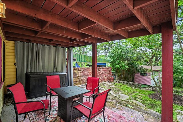 1322 Lowrie St, Troy Hill, PA 15212