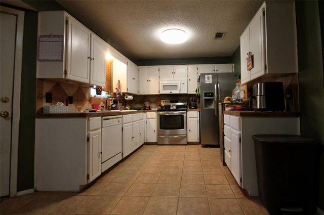 357 CR 3080, Lampasas, TX 78550