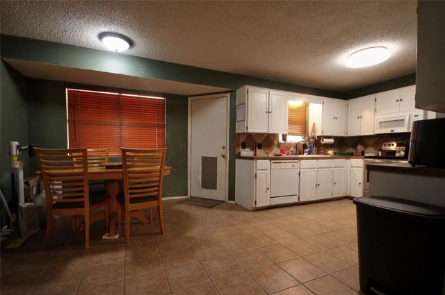 357 CR 3080, Lampasas, TX 78550