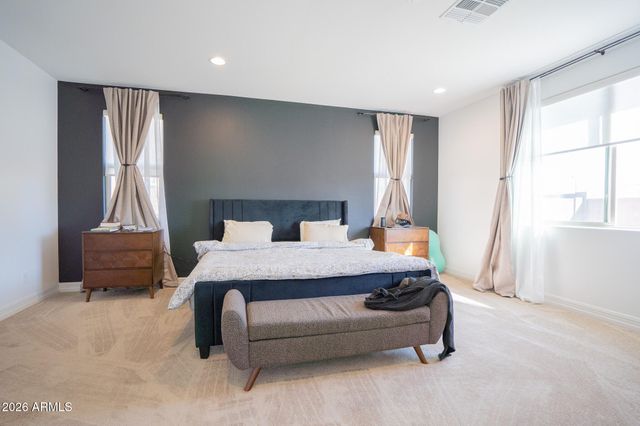 5033 N 81ST Avenue, Glendale, AZ 85303