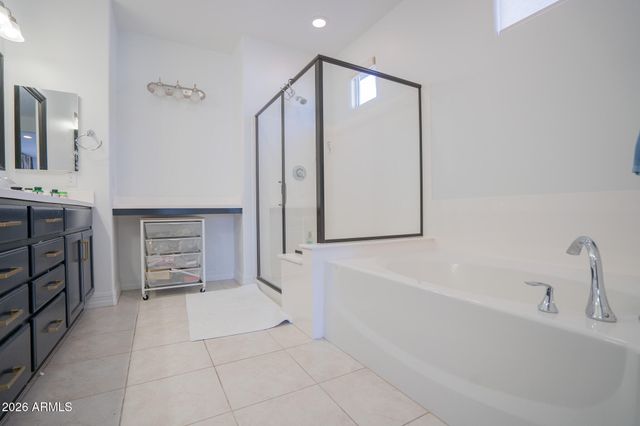 5033 N 81ST Avenue, Glendale, AZ 85303