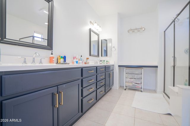 5033 N 81ST Avenue, Glendale, AZ 85303