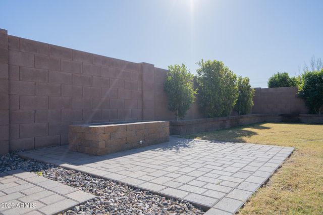 5033 N 81ST Avenue, Glendale, AZ 85303