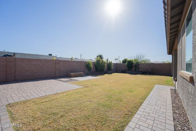 5033 N 81ST Avenue, Glendale, AZ 85303