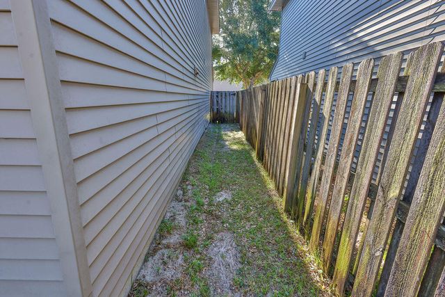 815 Sugar Plum Lane, Shalimar, FL 32579