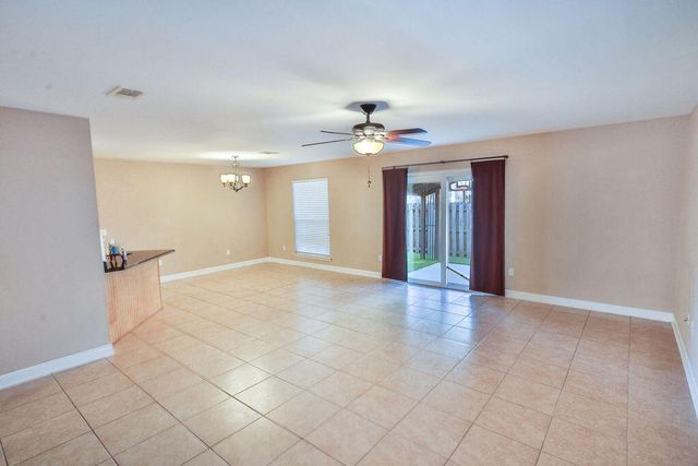 815 Sugar Plum Lane, Shalimar, FL 32579