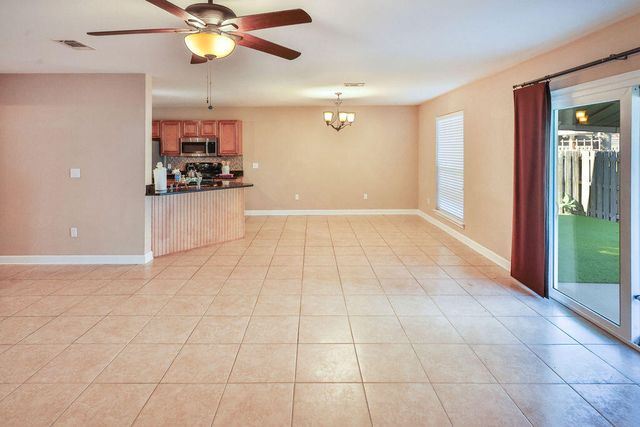 815 Sugar Plum Lane, Shalimar, FL 32579