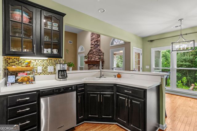 203 Glenhaven Way, Woodstock, GA 30188