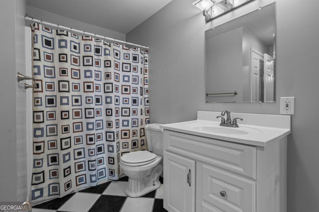 203 Glenhaven Way, Woodstock, GA 30188